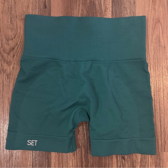 Set Active Green High-Waisted Biker Shorts Size Small - Picture 1 of 3